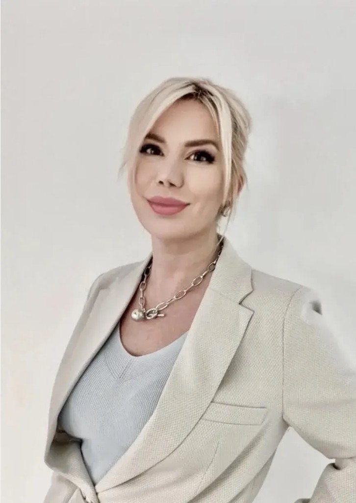 Злата — менеджер по туризму